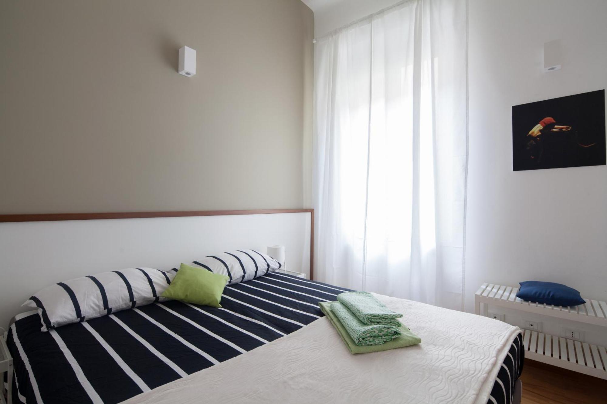 Cv5 - La Spezia City Center - Wide Modern Apartment Walking Distance To The Station To Cinque Terre - Big Terrace On The Roofs Bagian luar foto